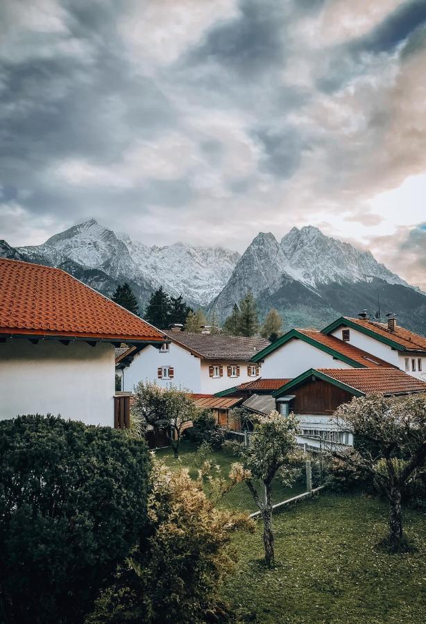 Haus Mit Wunderschoenem Ausblick Und Garten Garmisch-Partenkirchen Exteriér fotografie